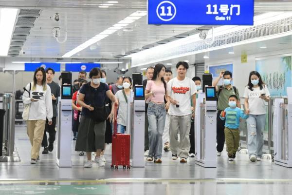 入境香港时撒谎，内地旅客被判监禁9个月！